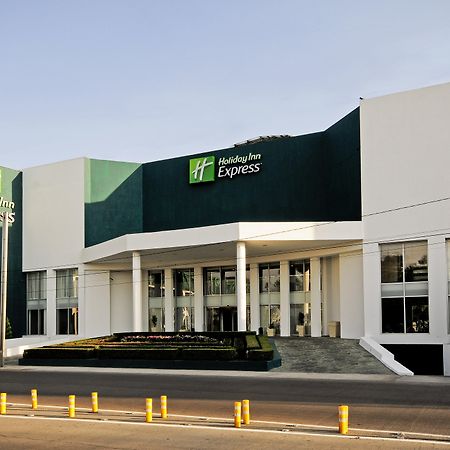 Holiday Inn Express Toluca By Ihg Exterior foto