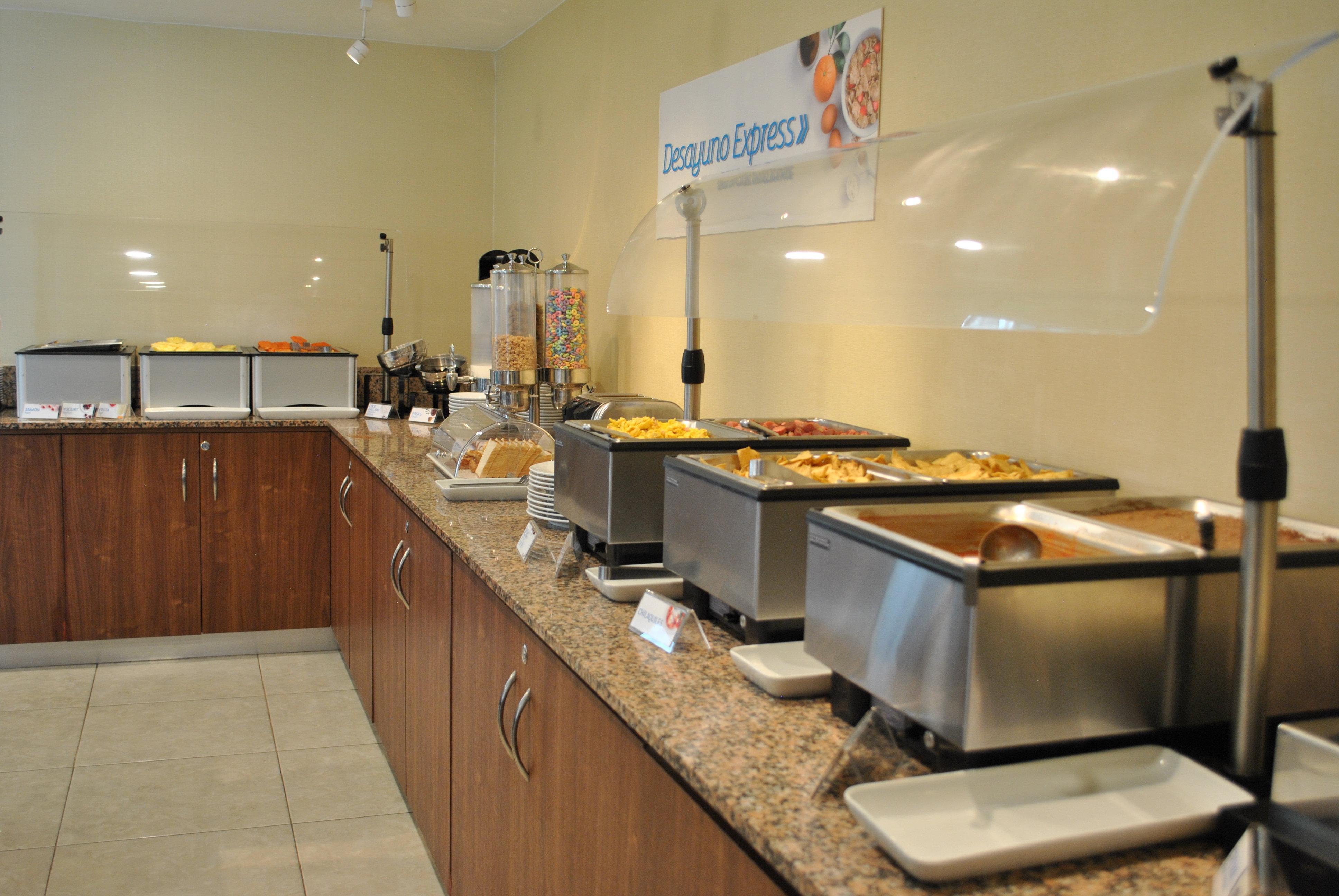 Holiday Inn Express Toluca By Ihg Exterior foto