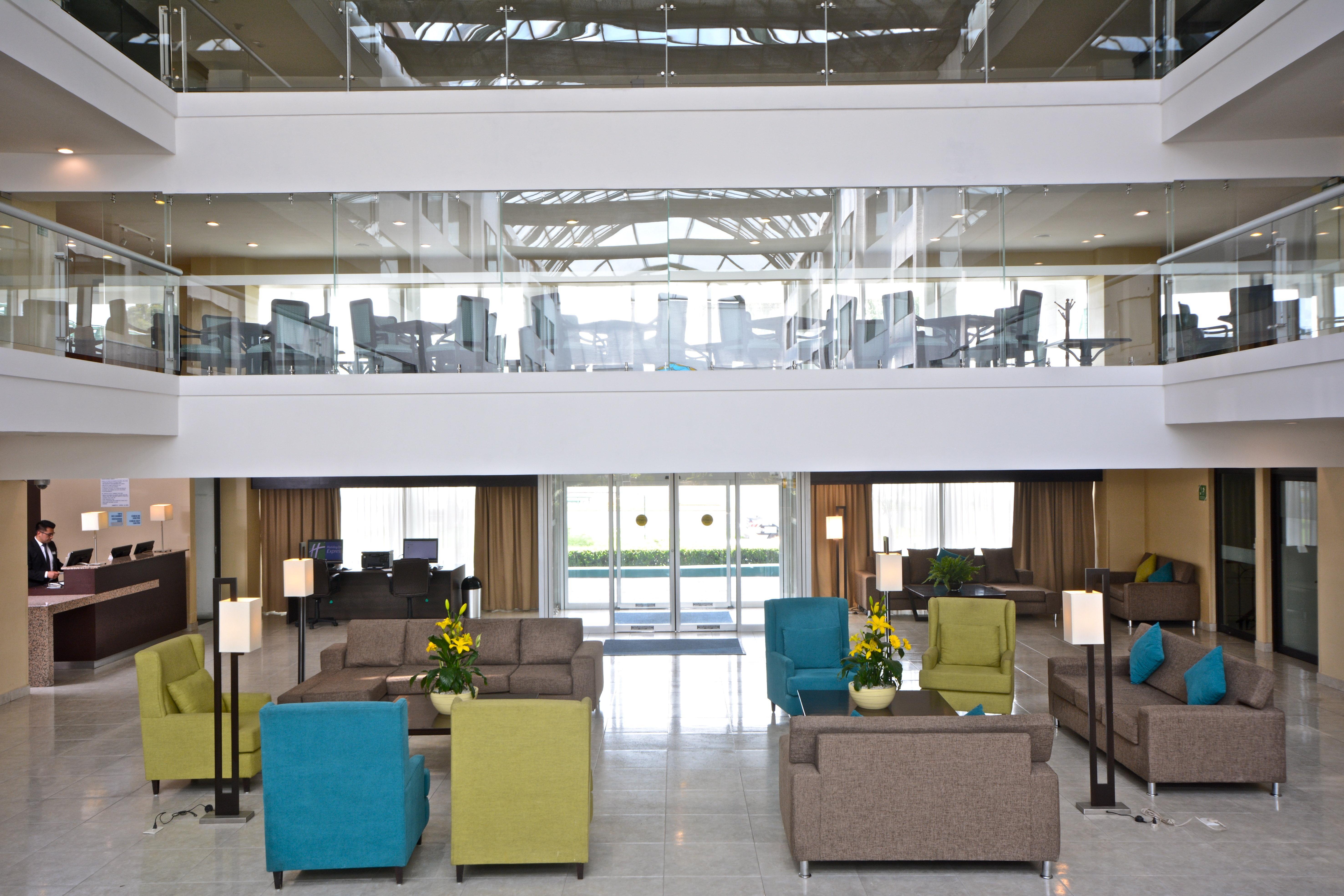 Holiday Inn Express Toluca By Ihg Exterior foto