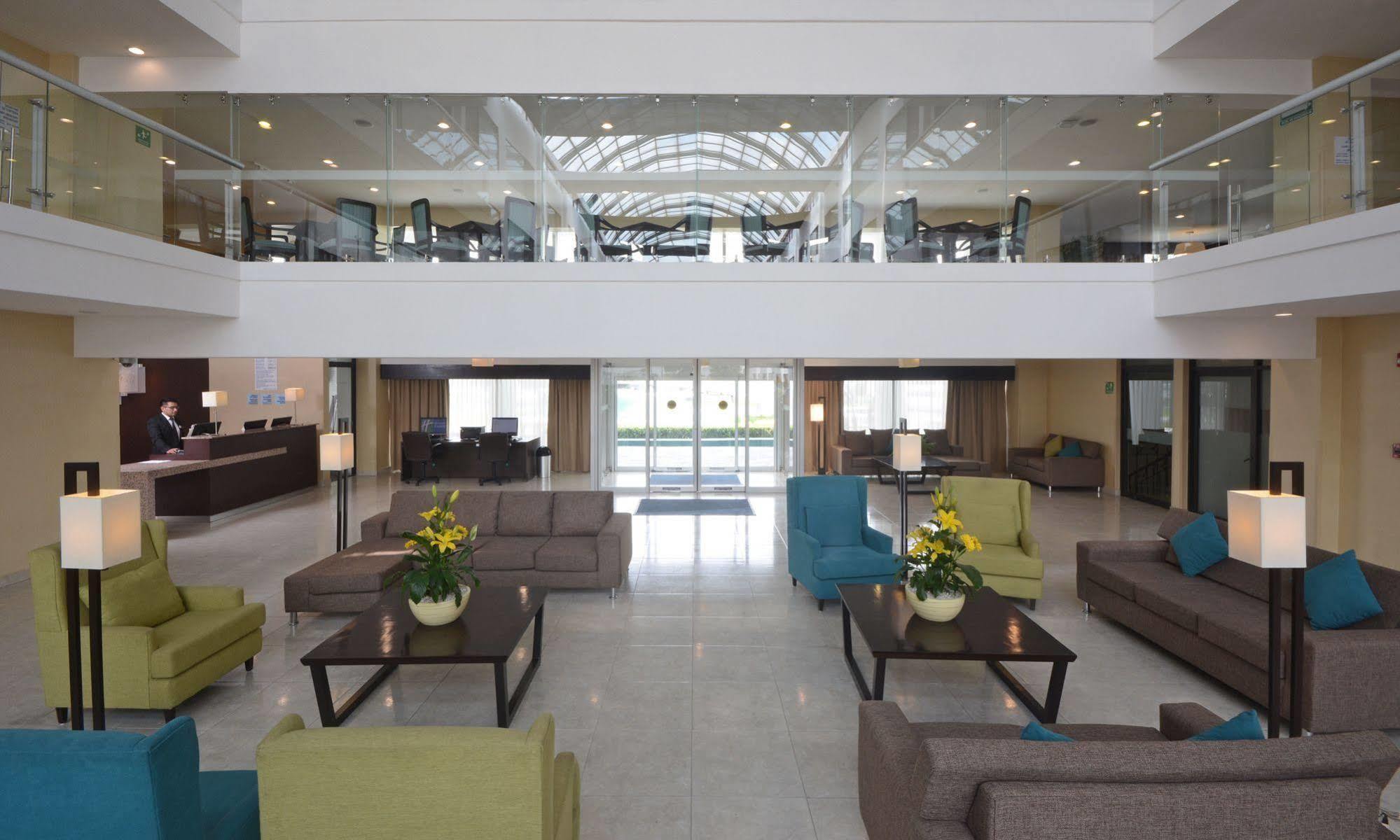 Holiday Inn Express Toluca By Ihg Exterior foto